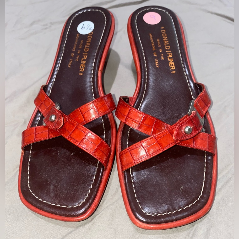 Donald Pliner Red Mini Heel ❤️💋